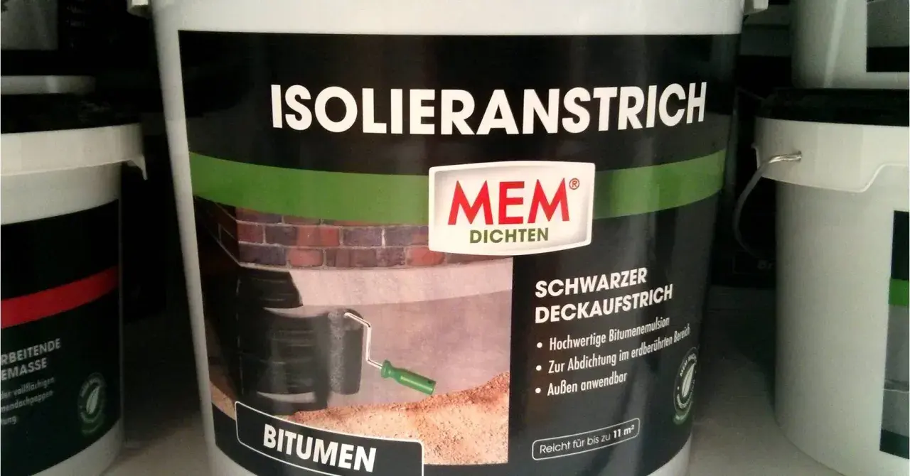 MEM Isolieranstrich: Schwarzer Bitumen Deckaufstrich. Hochwertige Bitumenemulsion zur Abdichtung, ideal für erdberührte Bereiche. 1K oder 2K Unterschied? Hier nicht ersichtlich.